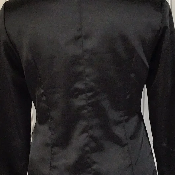 Made in Hong Kong Embroidered Jacket Size Medium - Picture 4 of 6